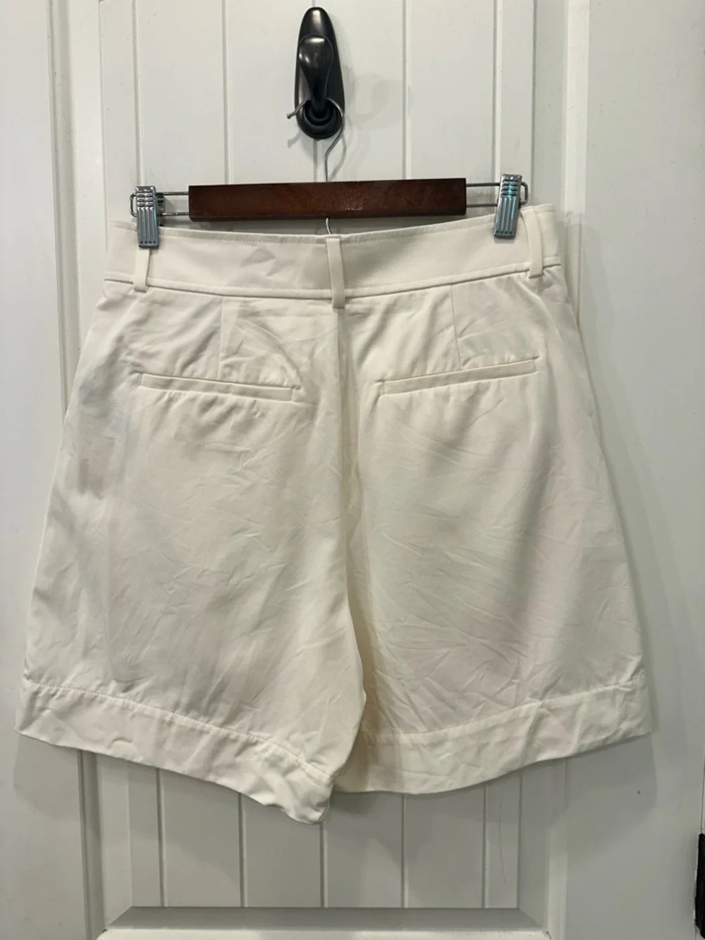 Everlane Pleated Chino Shorts Cream Off White Size 6
